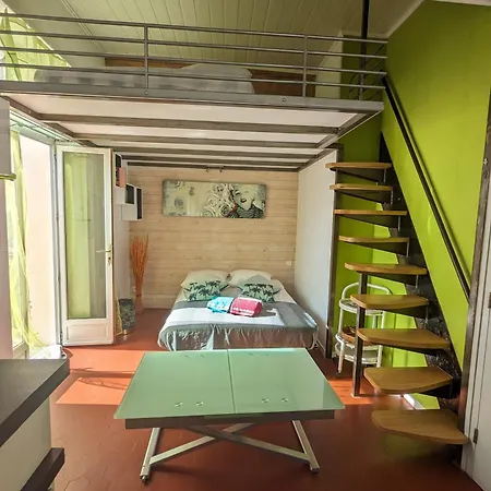 아파트 Climatise Avec Mezzanine Au Calme Avec Terrasse Et Parking Idealement Situe Pour Faire A Pied ! 방돌